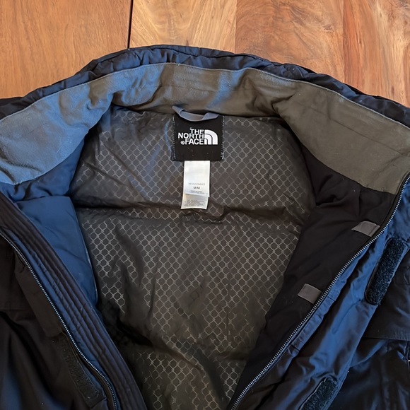Northface Waterproof Down Jacket Hyvent - Picture 3 of 3